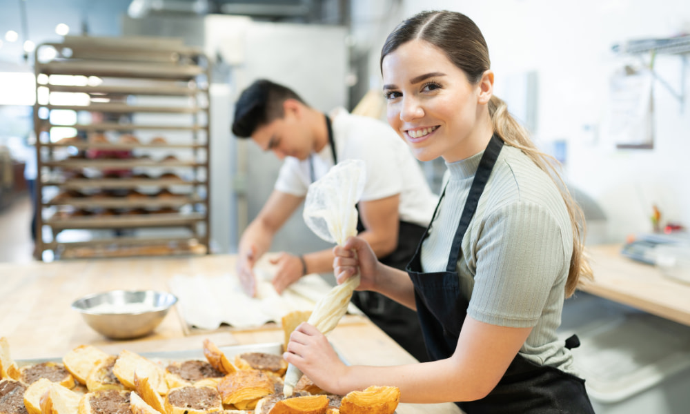 Lowongan Kerja kitchen assistant part time di bites patisserie