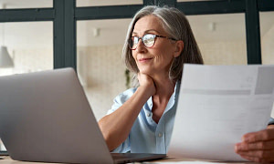 How do I hire a senior executive?
